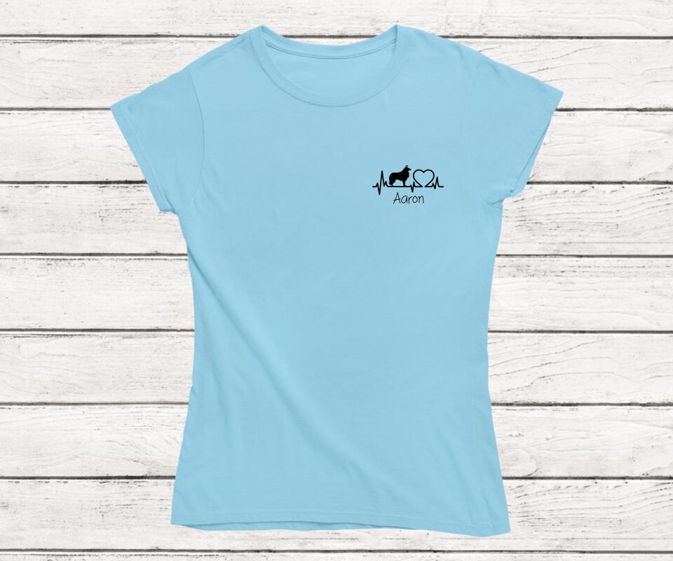 Herzschlag Hunde T-Shirt in Hellblau mit Personalisierung - Frontansicht