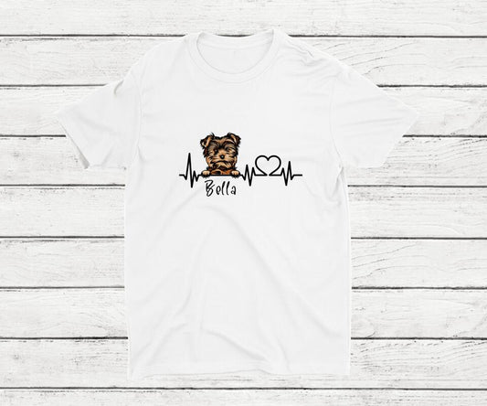 Herzschlag' personalisiertes Hunde T-Shirt, ein echter Hingucker, individuell bedruckt in Deutschland. Weiß Herren